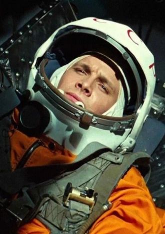 Гагарин. Первый в космосе