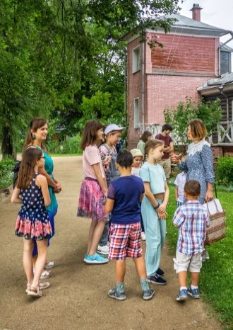 Есть милая страна