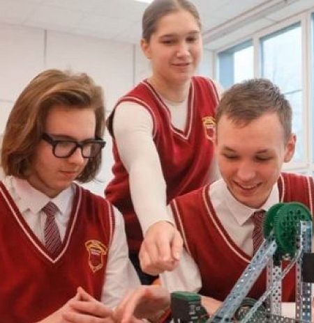 С 1 сентября в подмосковных школах начнут проводить киберуроки, направленные на повышение цифровой грамотности