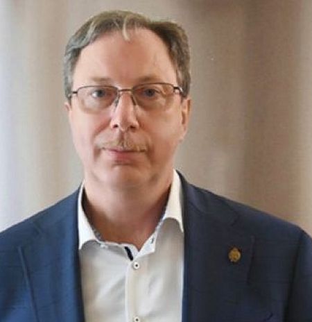 Поздравление главврача Пушкинской клинической больницы В.М. Мануйлова